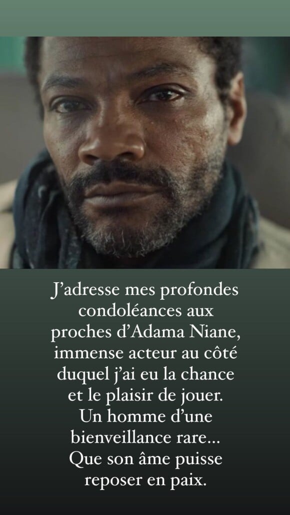 Message en story d'Omar Sy en hommage à l'acteur Adama Niane, décédé à 56 ans. Ils avaient joué ensemble dans la série "Lupin".