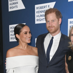 Le prince Harry et Megan Markle au photocall de la soirée de gala "Robert F. Kennedy Human Rights Ripple of Hope" à l'hôtel Hilton de New York City, New York.