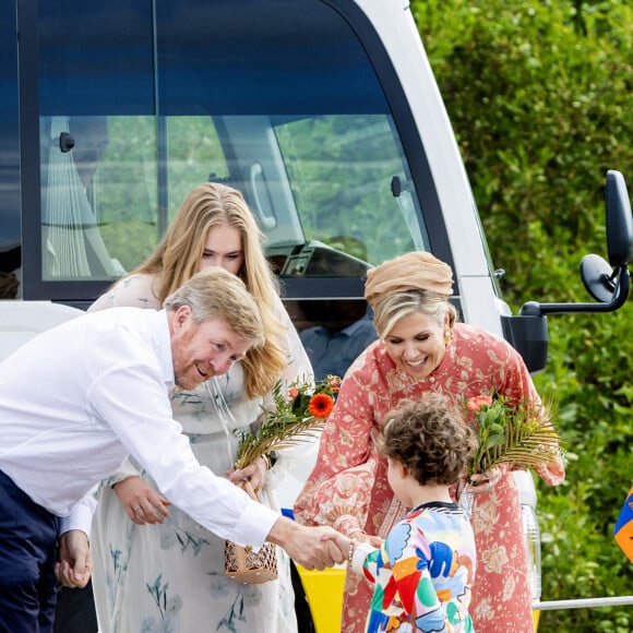 Le roi Willem-Alexander, la reine Maxima et la princesse Catharina-Amalia des Pays-Bas visitent les anciennes huttes d'esclaves "Witte Pan" à Bonaire, Antilles néerlandaises, Pays-Bas, le 28 janvier 2023.. Cette visite s'inscrit dans le cadre du voyage de la famille royale dans les Caraïbes néerlandaises. 