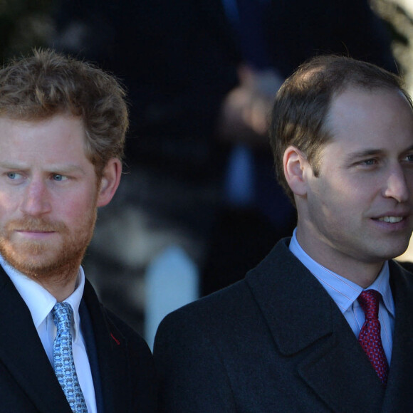 Le prince Harry (avec une barbe) et son frere le prince William - La famille royale d'Angleterre se rend a la messe de Noel a l'eglise St Mary Magdalene a Sandringham, le 25 décembre 2013.  25/12/2013 Christmas Day Service at The Church of St Mary Magdalene, Sandringham Estate Norfolk.