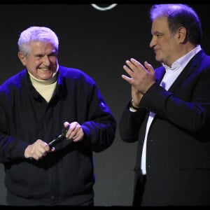 Claude Lelouch et Raphaël Mezrahi - 9ème édition de "La nuit de la déprime" aux Folies Bergère à Paris le 30 janvier 2023. © Alain Guizard/Bestimage 