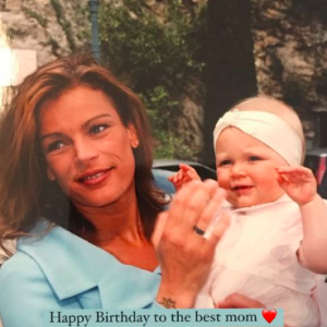 Camille Gottlieb a dévoilé de tendres et inédites photos de sa maman Stéphanie de Monaco pour son anniversaire