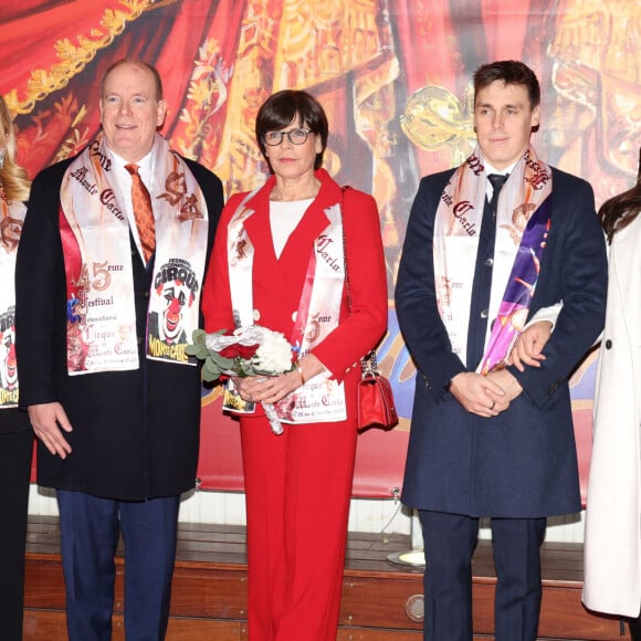 Camille Gottlieb, le prince Albert II de Monaco, la princesse Stéphanie de Monaco, Louis Ducruet et sa femme Marie (enceinte) - Arrivées lors du 45ème Festival International du Cirque de Monte Carlo sous le chapiteau Fontvieille à Monaco le 20 janvier 2023. © Claudia Albuquerque/Bestimage