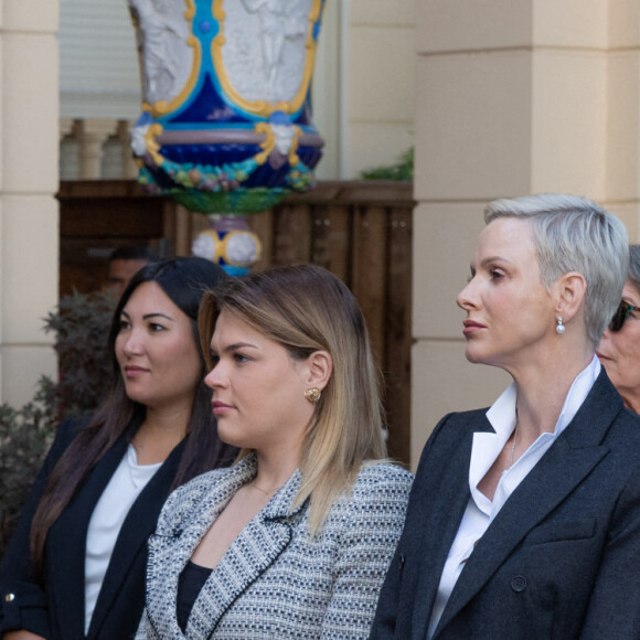 Louis Ducruet, Marie Ducruet, Camille Gottlieb, la princesse Charlène de Monaco et la princesse Caroline de Hanovre lors de la conférence de présentation des célébrations du centenaire de la naissance du Prince Rainier III de Monaco au Palais de Monaco, le 28 septembre 2022 © Olivier Huitel/Pool Restreint Monaco/Bestimage