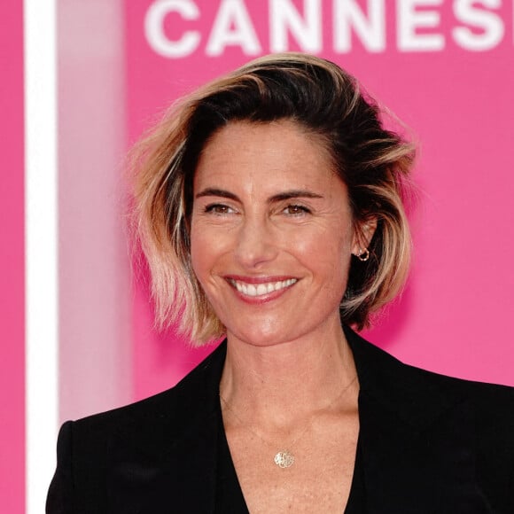 Alessandra Sublet - Arrivées au photocall de la cérémonie de clôture sur le pink carpet de la 5ème édition du Festival International Canneseries à Cannes le 6 avril 2022. © Norbert Scanella / Panoramic / Bestimage