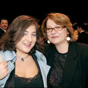 Josiane Balasko et Marilou Berry - Lancement des Keep Lucy chez MArionnaud sur les Champs-Elysées en 2005