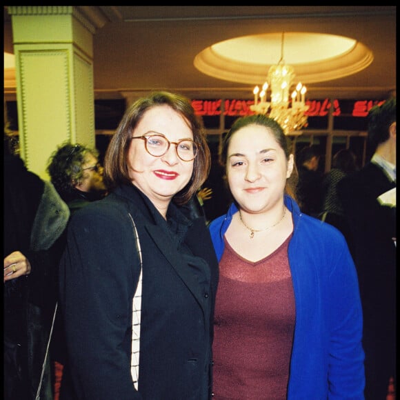 Josiane Balasko et Marilou Berry - Générale de la pièce La Dame aux Camélias à Paris en 2000