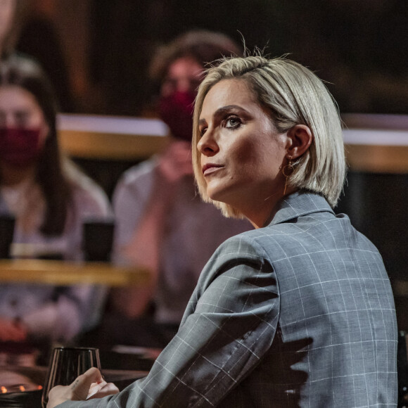 Exclusif - Clara Morgane sur le plateau pendant l'émission On Est En Direct (OEED) , présentée par Laurent Ruquier et diffusée en direct le 16 janvier 2021 sur France 2 à Paris. © Jack Tribeca / Bestimage 