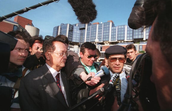 Charles Sobhraj dit "le serpent" à Paris, avec son avocat Me Jacques Vergès le 08/04/1997.