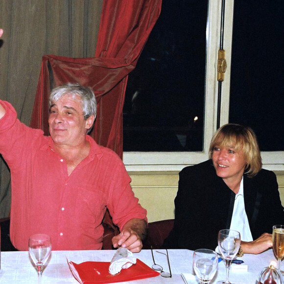 Jacques Weber fête ses 52 ans à Paris avec sa femme Christine au club Etoile.