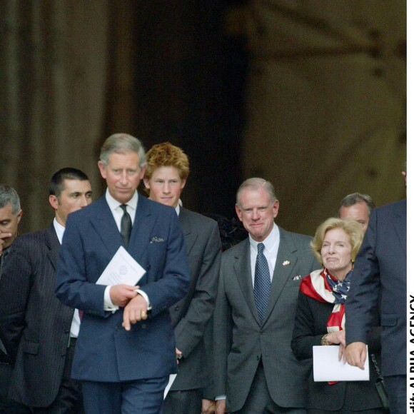 Prince Charles et prince Harry aux commémorations à la Cathédrale Saint Paul en hommage aux attentats du 11 septembre 2001 à Londres