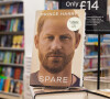 Illustrations de la mise en place pour la sortie du livre du prince Harry "Spare" (Le Suppléant) dans une librairie de Twickenham à Londres le 10 janvier 2023.  10 January 2023.