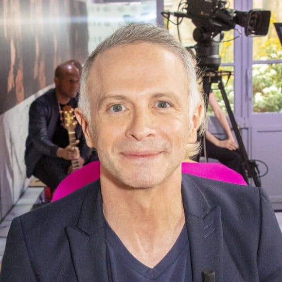 Exclusif - Samuel Etienne - Backstage de l'enregistrement de l'émission "Clique", présentée par M.Achour et diffusée en clair sur Canal + le 11 avril 2021 © Jack Tribeca / Bestimage