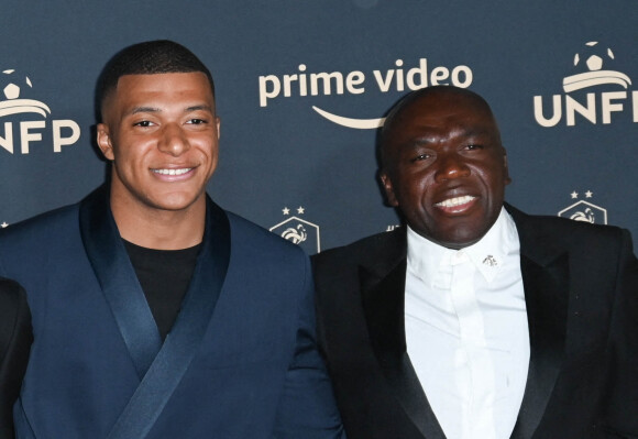 Photo Kylian Mbappé Avec Son Père Wilfrid Mbappé Photocall De La Cérémonie Des Trophées Unfp