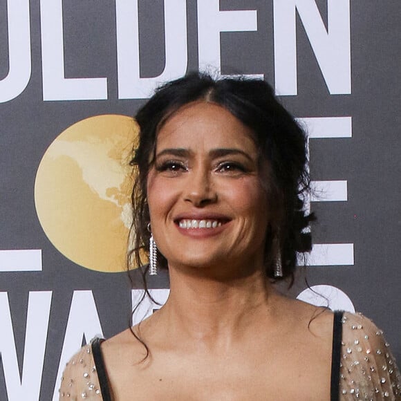 Salma Hayek Pinault au photocall de la 80ème cérémonie des Golden Globe, au "Beverly Hilton" à Los Angeles, le 10 janvier 2023. 