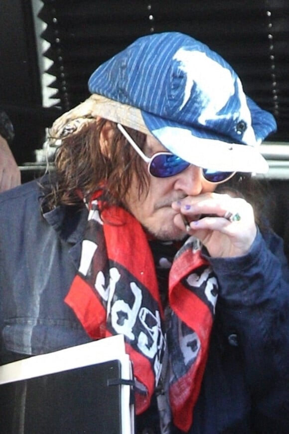 Exclusif - Johnny Depp quitte son hôtel à Boston le 6 octobre 2022. 
