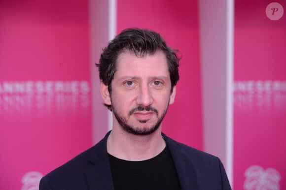 Monsieur Poulpe lors du photocall de la 5ème montée des marches de la 2ème édition du "Canneseries" au palais des Festivals à Cannes, France, le 9 avril 2019. © Rachid Bellak/Bestimage 