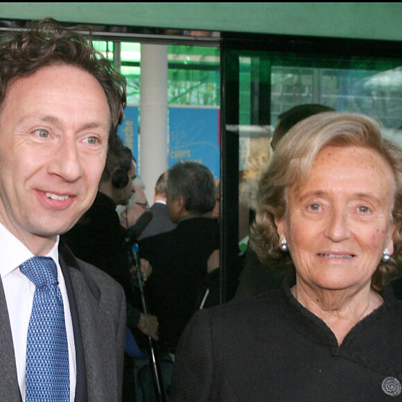 Stéphane Bern et Bernadette Chirac - Cérémonie de remise des insignes de chevalier de la légion d'honneur à Madame Bernadette Chirac à la maison de Solenn 
