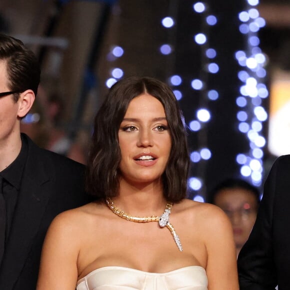 Raphaël Quenard, Adèle Exarchopoulos - Montée des marches du film " Fumer Fait Tousser " lors du 75ème Festival International du Film de Cannes. Le 21 mai 2022 © Dominique Jacovides / Bestimage 