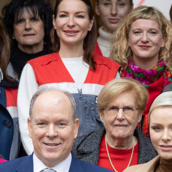 No Tabloïds - Le Prince Albert II et la princesse Charlène de Monaco assistent à la distribution des cadeaux de Noël de La Croix Rouge à Monte-Carlo, Monaco, le 13 décembre 2022. © Olivier Huitel/Pool Monaco/Bestimage