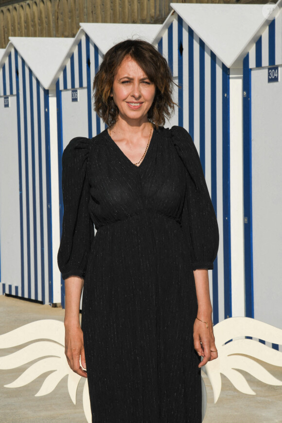 Valérie Bonneton lors du photocall du jury du 35ème festival de Cabourg le 10 juin 2021. © Coadic Guirec / Bestimage 