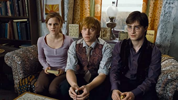 Replongez-vous dans l'univers de la saga avec ces coffrets DVD Harry Potter