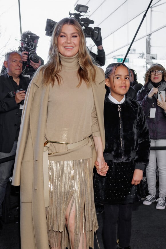 Ellen Pompeo, Sienna Pompeo Ivery assistent au défilé prêt-à-porter automne-hiver 2023/2024 de Michael Kors lors de la Fashion Week à New York, le 15 février 2023.