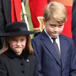 La princesse Charlotte de Galles et Le prince George de Galles, - Funérailles nationales de la reine Elizabeth II à Londres, Royaume Uni, le 19 septembre 2022. © Avalon/panoramic/Bestimage 