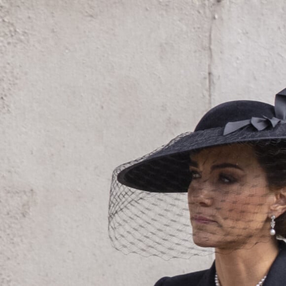 Kate Catherine Middleton, princesse de Galles (robe Alexander McQueen), la princesse Charlotte et le prince George de Galles - Procession du cercueil de la reine Elizabeth II d'Angleterre de l'Abbaye de Westminster à Wellington Arch à Hyde Park Corner. Le 19 septembre 2022 