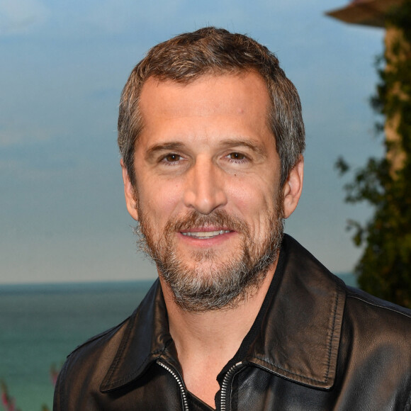 Guillaume Canet au front row du défilé de mode Homme printemps-été 2023 Dior à l'école du Val de Grâce à Paris, France, le 24 juin 2022. © Veeren-Clovis/Bestimage