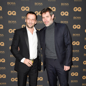 Mathieu Kassovitz et Jalil Lespert lors de la soirée de la 8e édition des GQ Hommes de l'Année 2017 au Trianon à Paris, le 15 novembre 2017. © Coadic Guirec/Bestimage