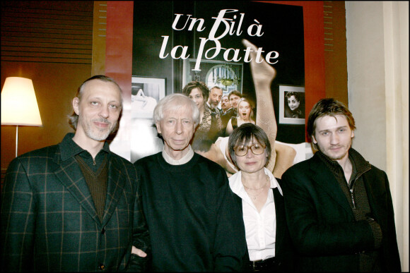 Exclusif - Tom Novembre, Michel Deville, son épouse Roselinde Deville, Stanislas Merhar - Avant-première du film Un fil à la patte à Paris en 2005