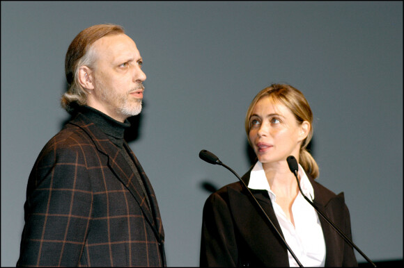 Tom Novembre et Emmanuelle Béart lors de l'avant-première du film Un fils à la patte de Michel Deville en 2005