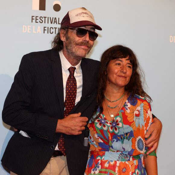 Un long-métrage pour lequel elle a notamment été amenée à jouer avec de jeunes actrices, ce qui ne lui a pas posé problème, bien au contraire !
Romane Bohringer et Philippe Rebbot à la projection des trois premiers épisodes de la fiction "L'amour flou" lors de la 23ème édition du Festival de la Fiction tv de la Rochelle 2021 à La Rochelle, France, le 15 septembre 2021. © Jean-Marc Lhomer/Bestimage 