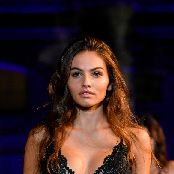 Info - Thylane Blondeau représentera le visage de la France à Doha lors du défilé organisé par Carine Roitfeld "Qatar Fashion United by CR", le 16 décembre 2022 - Thylane Blondeau - Défilé Etam Live Show 2022 dans les jardins des Archives Nationales lors de la fashion week printemps/été 2023 le 27 septembre 2022. 