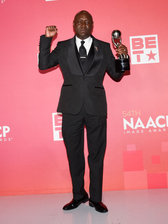 Benjamin Crump. Pose in the - Les célébrités lors de la 54ème cérémonie des NAACP Image Awards à Pasadena, le 25 février 2023. 