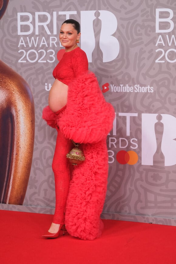 Jessie J (enceinte) au photocall de la cérémonie des Brit Awards 2023 à l'O2 Arena à Londres le 11 février 2023. © Photoshot / Panoramic / Bestimage