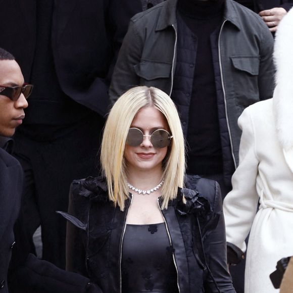 Avril Lavigne - Défilé de mode prêt-à-porter automne-hiver 2023-2024 "Elie Saab" au Palais de Tokyo lors de la Fashion Week de Paris le 4 mars 2023. © Christophe Clovis - Veeren / Bestimage