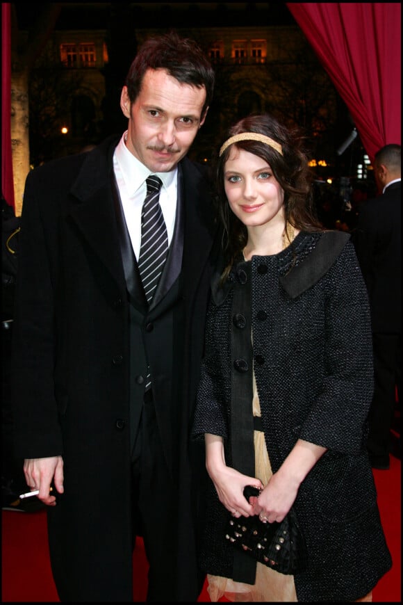 Julien Boisselier et Mélanie Laurent - 32ème cérémonie des César 2007 au Théatre du Chatelet.