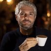 Pierre-Emmanuel Barré en couple avec une chanteuse, photos de la belle blonde et de leur bébé
