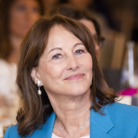 Ségolène Royal - Déjeuner du Chinese Business Club en l'honneur de Frédéric Arnault dans les salons de l'hôtel du Collectionneur à Paris, le 21 avril 2022. © Jack Tribeca/Bestimage