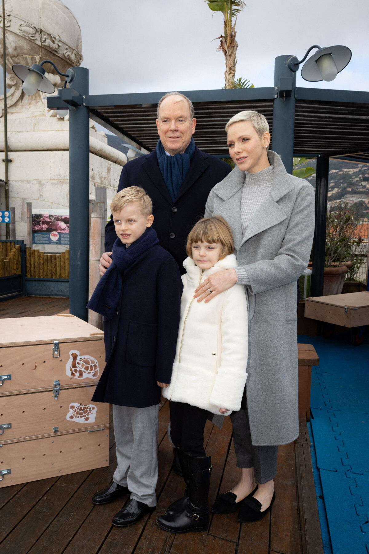 Photo Le Prince Albert Ii Son Pouse Charlene Et Leurs Enfants