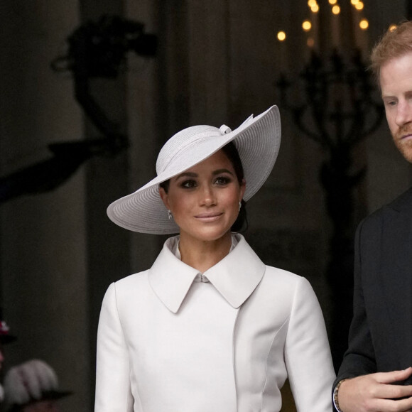 Le prince Harry, duc de Sussex, et Meghan Markle, duchesse de Sussex - Les membres de la famille royale et les invités lors de la messe célébrée à la cathédrale Saint-Paul de Londres, dans le cadre du jubilé de platine (70 ans de règne) de la reine Elisabeth II d'Angleterre. Londres, le 3 juin 2022. 