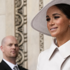 Le prince Harry, duc de Sussex, et Meghan Markle, duchesse de Sussex - Les membres de la famille royale et les invités lors de la messe célébrée à la cathédrale Saint-Paul de Londres, dans le cadre du jubilé de platine (70 ans de règne) de la reine Elisabeth II d'Angleterre. Londres, le 3 juin 2022. 