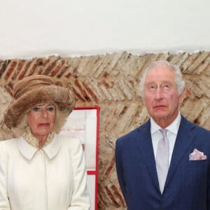 Le roi Charles III d'Angleterre et Camilla Parker Bowles, reine consort d'Angleterre, en visite au château de Colchester, le 7 mars 2023. Cette visite a pour but de marquer le statut de ville récemment décerné à Colchester. 