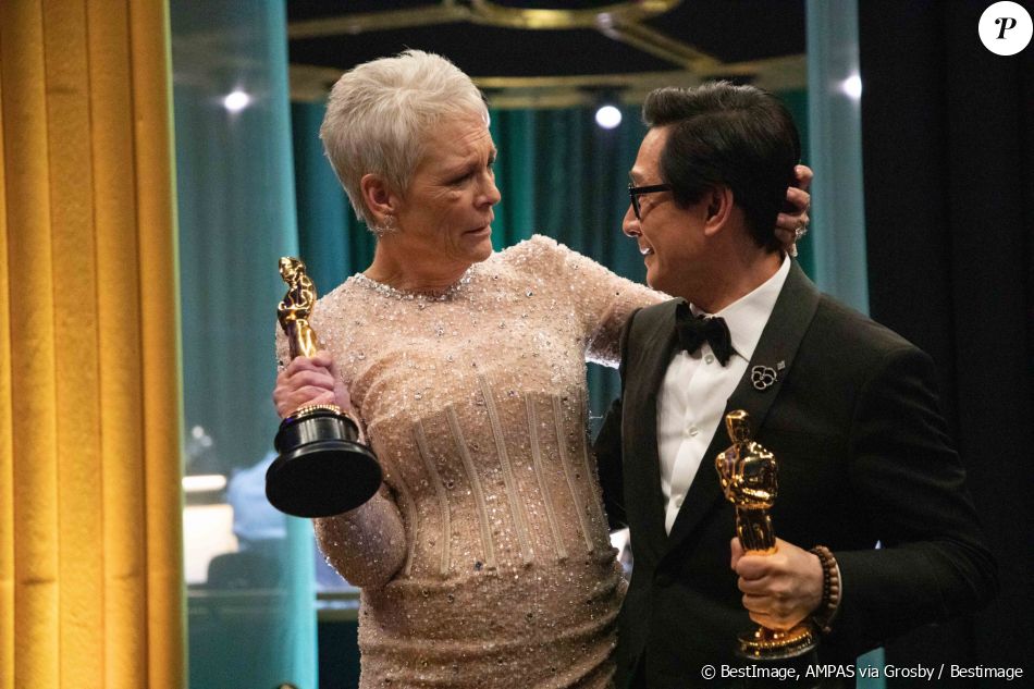 Jamie Lee Curtis et Ke Huy Quan - 95e édition de la cérémonie des Oscars à  Los Angeles, le 12 mars 2023. - Purepeople
