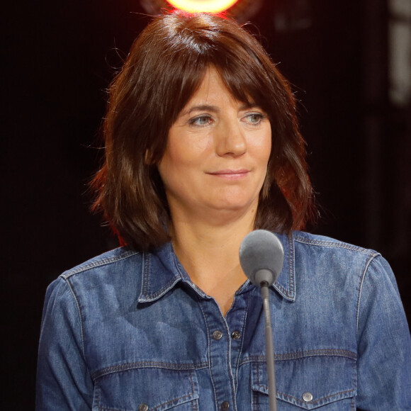 Et après leur avoir demandé s'ils étaient pour ou contre la réquisition des éboueurs grévistes contre la réforme des retraites à Paris, la maman de Merlin les a invités à la question suivante : "Faut-il supprimer les ronds-points ?".
Estelle Denis - Conférence de presse de rentrée de RMC / RMC Sport saison 2021/2022 à l'Altice Campus à Paris, France, le 30 août 2021. © Christophe Clovis / Bestimage