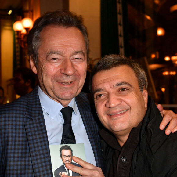 Michel Denisot, Thomas Langmann - Cocktail pour la sortie du livre de Michel Denisot " On peut rire de tout, sauf en mangeant de la semoule" aux Deux Magots à Paris le 15 mars 2023. © Veeren/ Bestimage