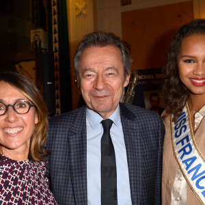 Alexia Laroche-Joubert, Michel Denisot, Indira Ampiot (Miss France 2023) - Cocktail pour la sortie du livre de Michel Denisot " On peut rire de tout, sauf en mangeant de la semoule" aux Deux Magots à Paris le 15 mars 2023. © Veeren/ Bestimage 