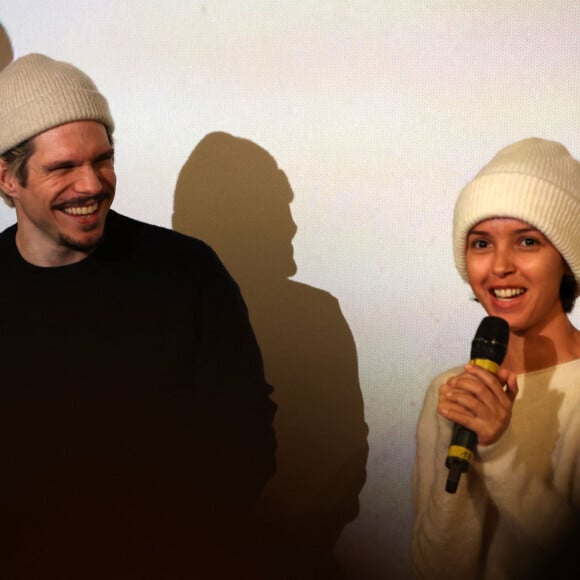 François sera à l'affiche du film "Les 3 Mousquetaires d'Artagnan".
L'acteur François Civil et l'actrice Lyna Khoudri - Avant-première du film "Les trois mousquetaires : D'Artagnan" au cinéma UGC Ciné Cité à Bordeaux. Le 26 février 2023 © Jean-Marc Lhomer / Bestimage 